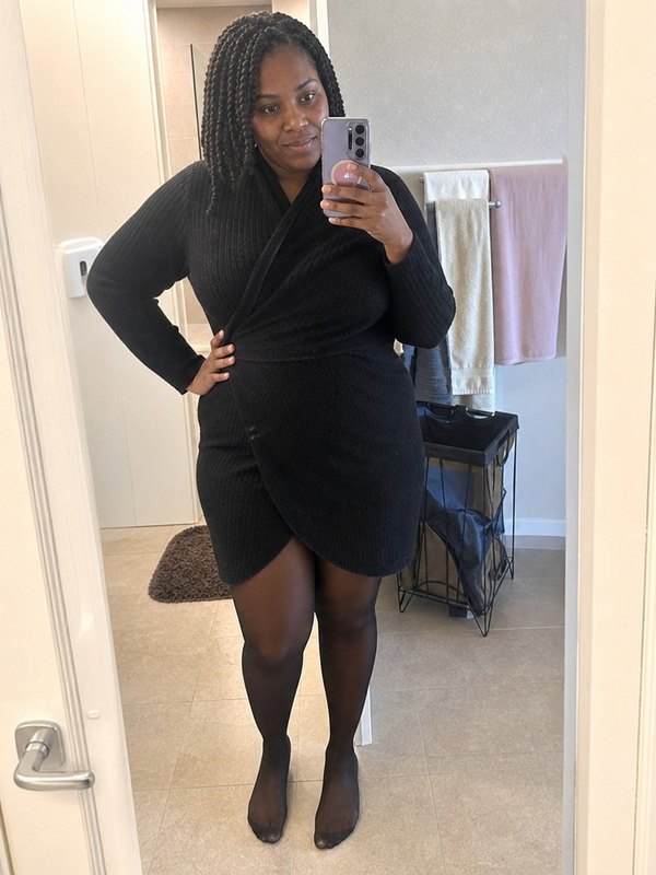 Tasha in the Caramel shade, mirror photo
