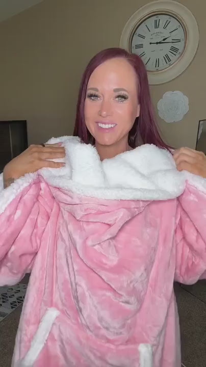 Customer wearing Marssirace on the couch